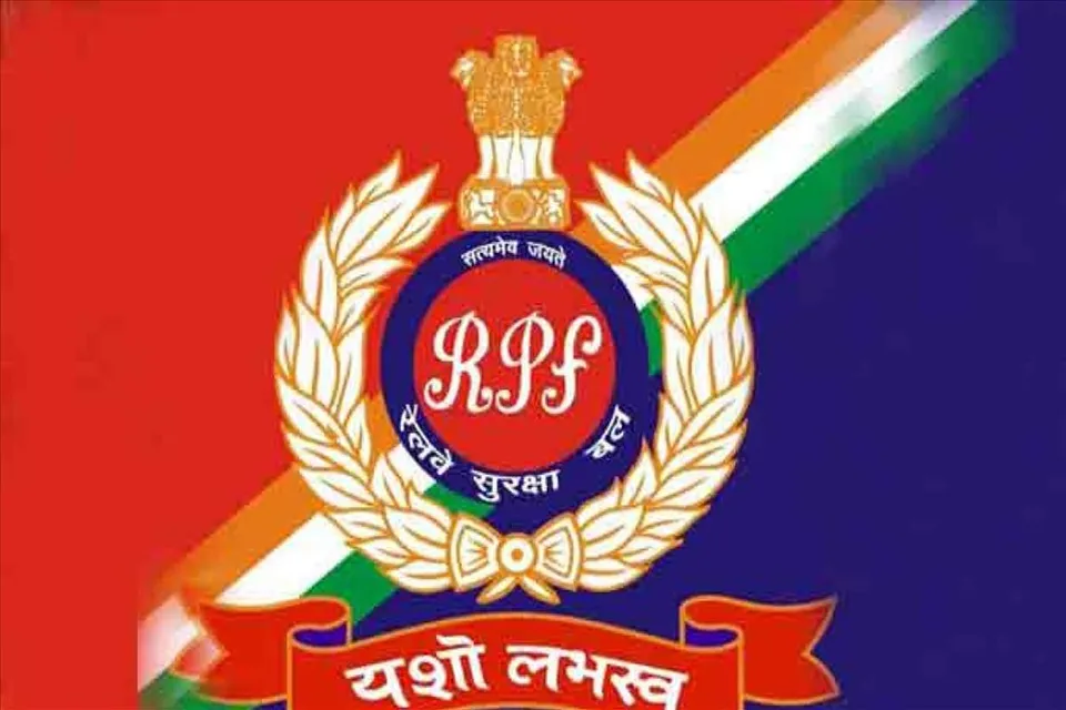 আরপিএফ এসকর্টিং পার্টির তৎপরতায় বাঁচলো প্রাণ