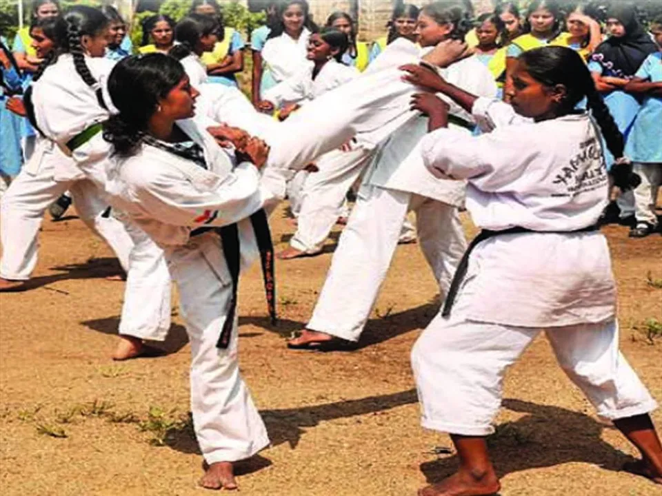 মহিলাদের নিয়ে নতুন পরিকল্পনা জম্মু কাশ্মীর পুলিশের