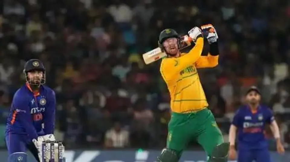 বাভুমাকে আউট করলেন চাহাল