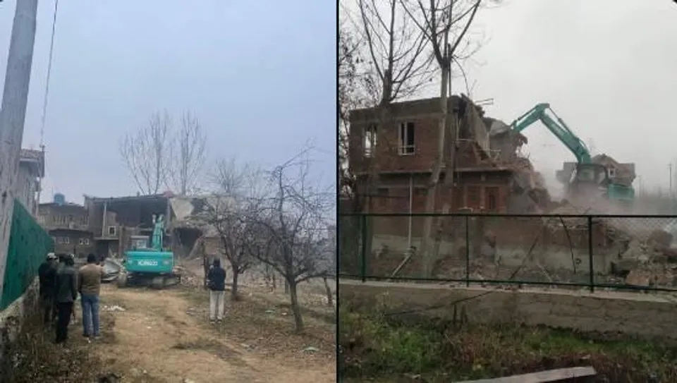 সরকারি জমিতে থাকা জঙ্গির বাড়ি ভাঙল প্রশাসন