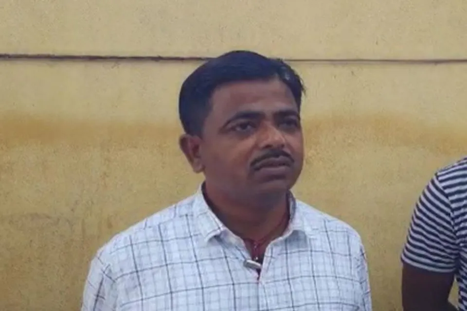 বিষাক্ত খাবার খেয়ে অসুস্থ একই পরিবারের ৩ সদস্য, শুনুন সহকর্মীর বক্তব্য