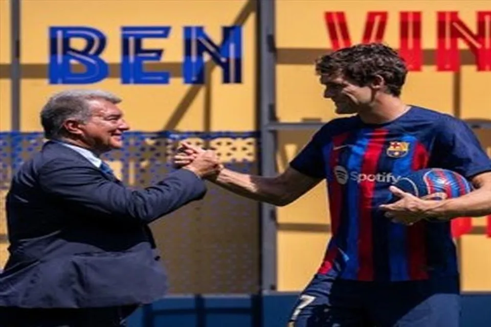 বার্সেলোনায় দুই ফুটবলারের আত্মপ্রকাশ