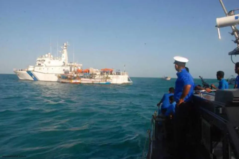 ভারতের ১৬ জন জেলেকে গ্রেফতার শ্রীলঙ্কান নৌবাহিনীর