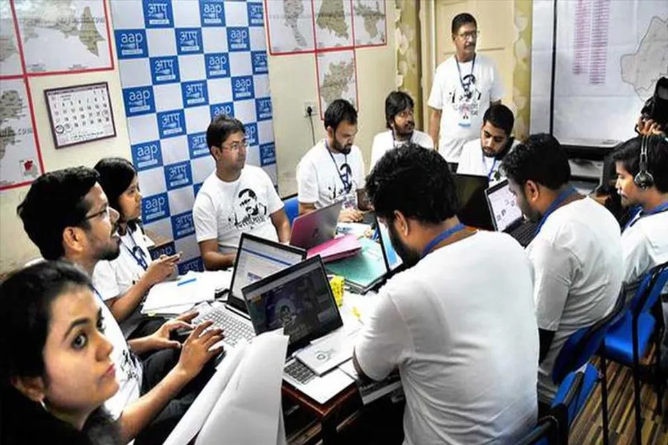 নির্বাচনের জন্য ওয়ার রুম চালু করলেন আপের মন্ত্রী