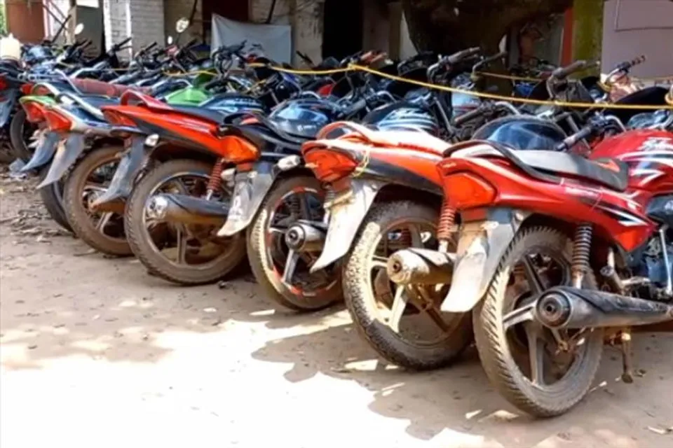 পুলিশি অভিযানে উদ্ধার ২৭ টি চুরি যাওয়া বাইক
