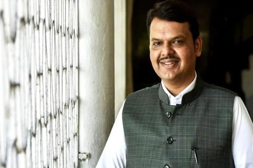 বিজেপি নেতাদের মিষ্টি মুখ করাতে দিল্লি গিয়েছেন ফাড়নবীশ