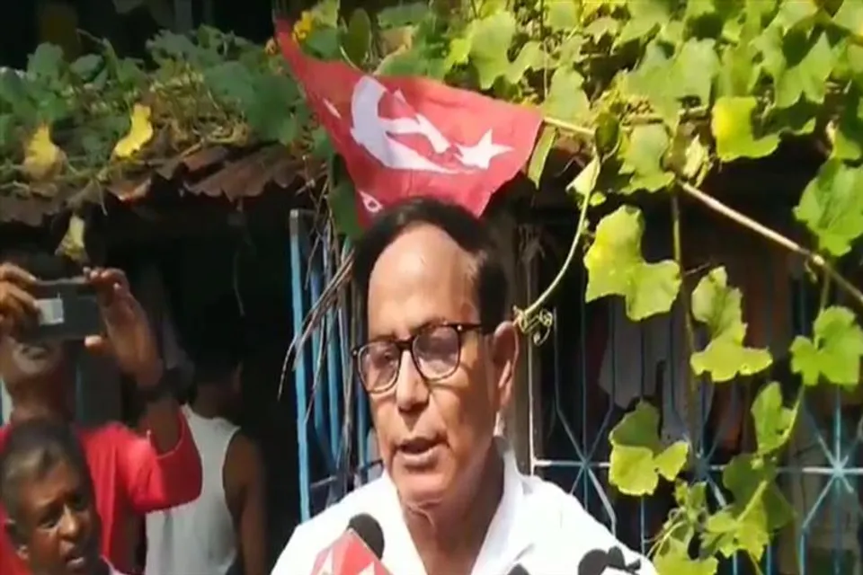 পঞ্চায়েত ভোটে তৃণমূলকে জুতো মেরে তাড়ানোর নিদান বামেদের