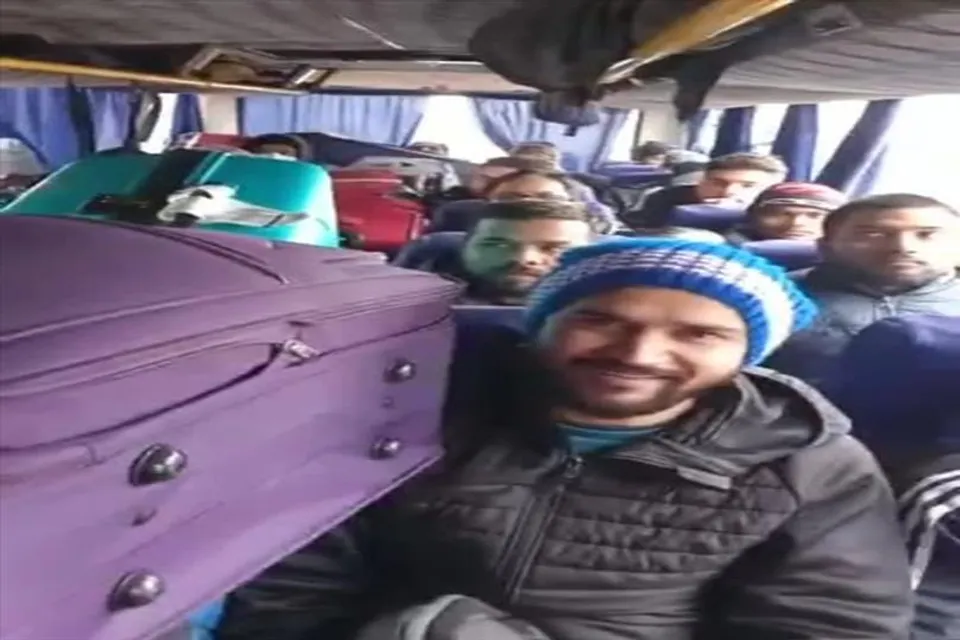 রুটের সীমাবদ্ধতায় সরিয়ে নিয়ে যাওয়া যাচ্ছে না নাবিকদের