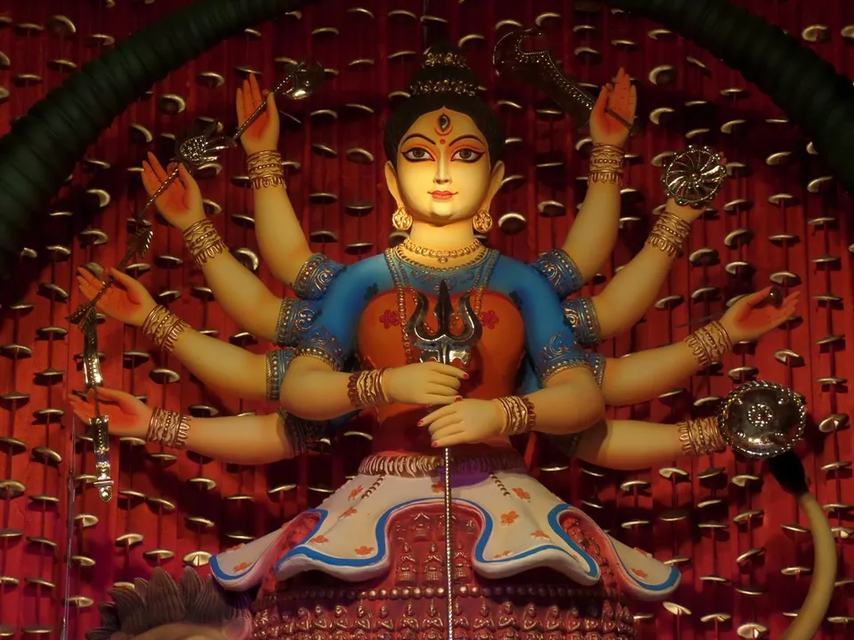 দুর্গাপুজো ২০২১ঃ মায়ের দর্শনের জন্যে মুখে মাস্ক থাকা আবশ্যিক বোসপুকুর তালবাগানে