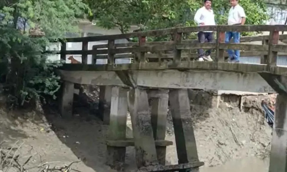 বেহাল দশা বসিরহাট সেতুর, উদ্বিগ্ন সুন্দরবন সন্দেশখালির মানুষ