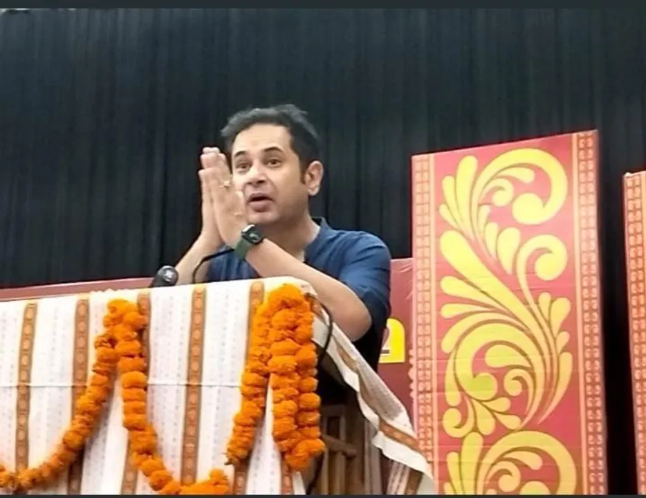 টুইট করে রাজীব গান্ধীকে শ্রদ্ধা জানালেন প্রদ্যুত কিশোর