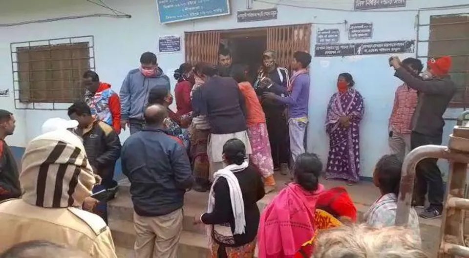 শিশু মৃত্যুকে কেন্দ্র করে উত্তেজনা গ্রামীণ হাসপাতাল চত্বরে