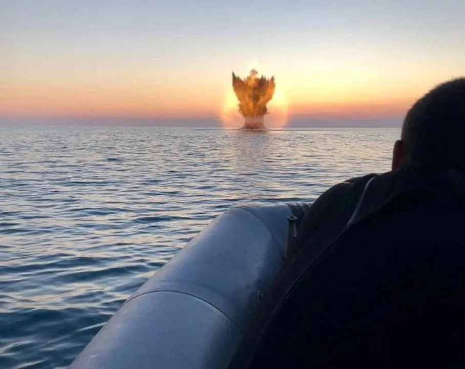 বুলগেরিয়া কৃষ্ণ সাগর উপকূলের কাছে ভাসমান খনি ধ্বংস করেছে