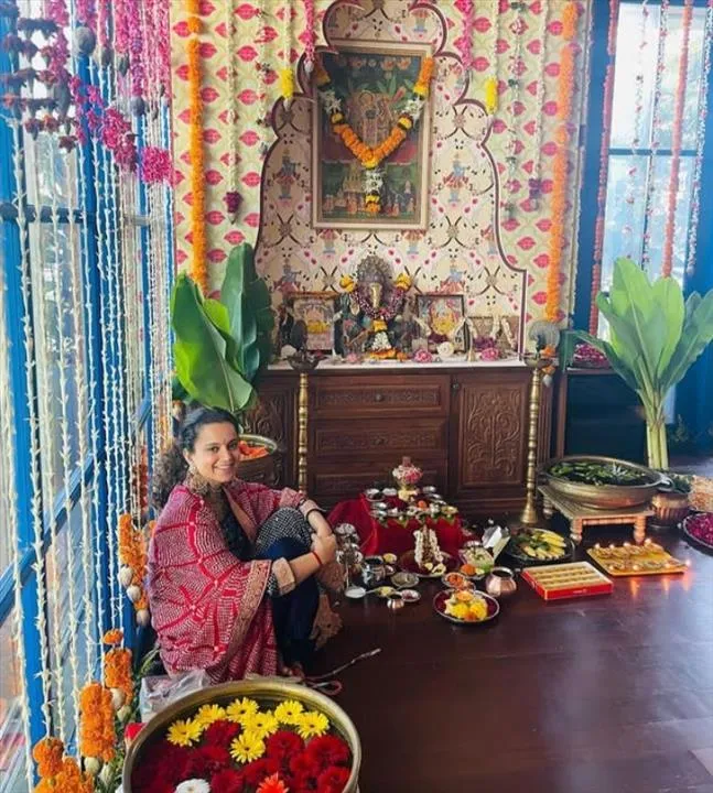 পরিবারের সঙ্গে দীপাবলি উদযাপনের আভাস দিলেন কঙ্গনা রানাওয়াত