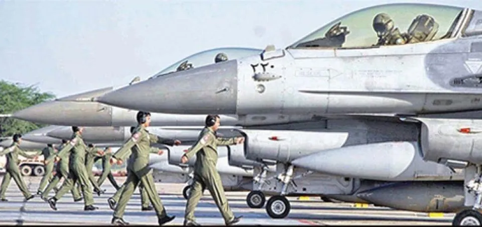 ভারত সীমান্তে এয়ারবেস সক্রিয় করল পাকিস্তান