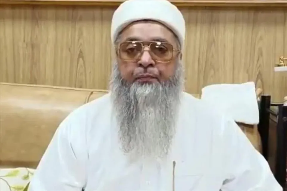 ওয়াই প্লাস ক্যাটাগরির নিরাপত্তা পেলেন আরএসএস প্রধানকে "রাষ্ট্রপিতা" বলে অভিহিত করা ধর্মগুরু