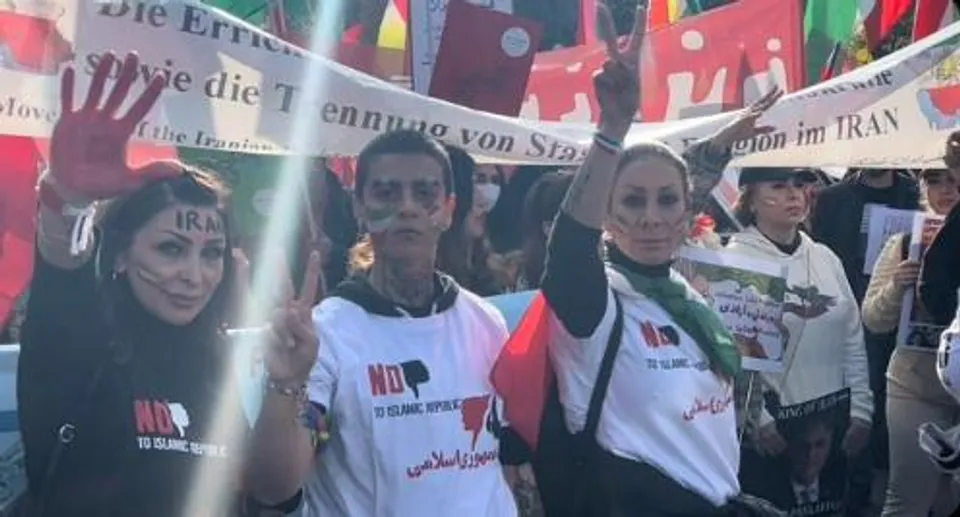 ইরানের আন্দোলনে সংহতি জানিয়ে জার্মানির বার্লিনে বিক্ষোভ