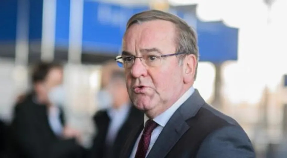 বাল্টিক রক্ষায় ন্যাটোকে স্থায়ী সামরিক বাহিনীর বিষয়ে সিদ্ধান্ত নিতে হবে: জার্মান প্রতিরক্ষামন্ত্রী