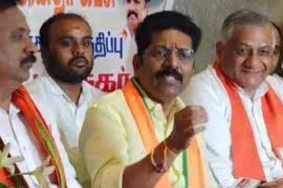 দল থেকে বহিষ্কার করা হল জেলা বিজেপি সভাপতিকে