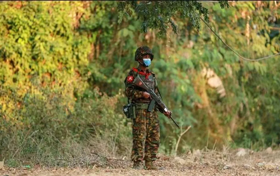 মিয়ানমারে সেনাবাহিনীর বোমা হামলায় নিহত ৭