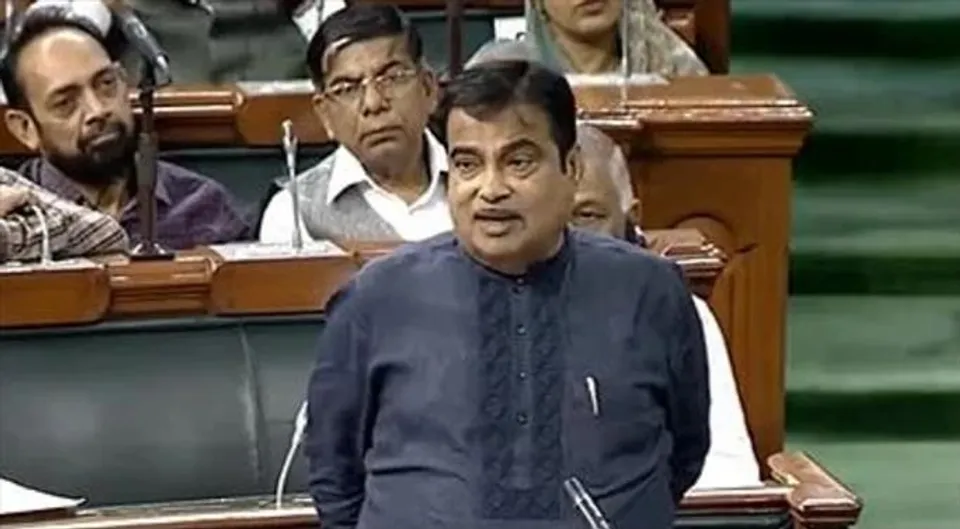 লোকসভায় ‘মেইলের’ প্রশংসায় গড়করি