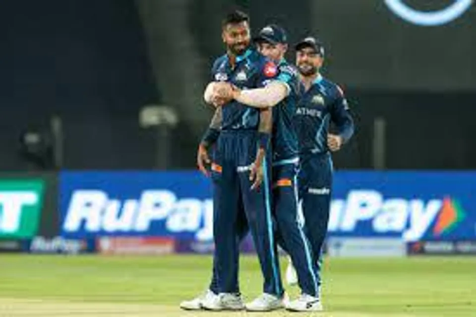 ফাইনালে সহজ লক্ষ্য গুজরাটের