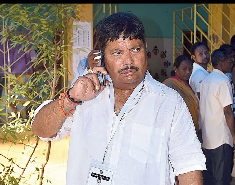 ফের জগদ্দলে বোমাবাজি, নিরাপত্তা বাড়ল অর্জুন সিং-এর