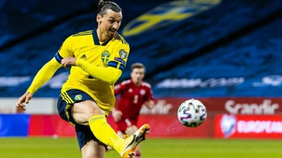 বিশ্বকাপ যোগ্যতা অর্জন পর্বে সুইডেন দল থেকে ছিটকে গেলেন ইব্রাহিমোভিচ