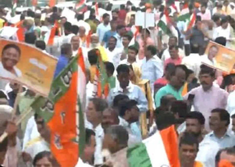 জয়ের পথে দ্রৌপদী মুর্মু, ভিড় বাড়ছে দিল্লির বিজেপি অফিসের সামনে