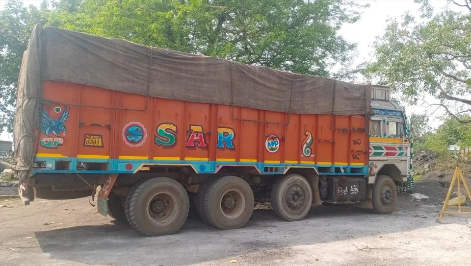 অবৈধ কয়লা কারবারিদের বিরুদ্ধে বড় সাফল্য জামুরিয়া থানার পুলিশের