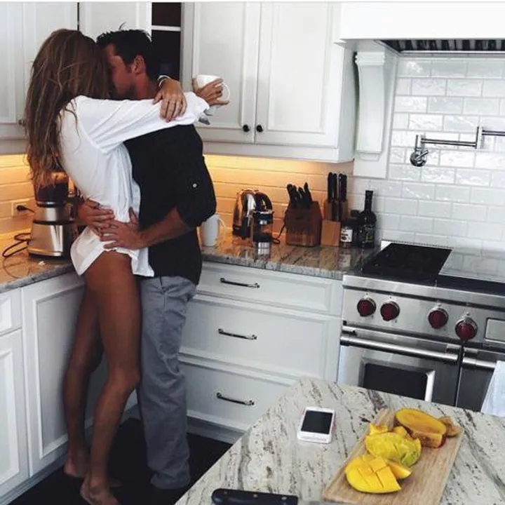 দুষ্টুমি করুন রান্না ঘরেও