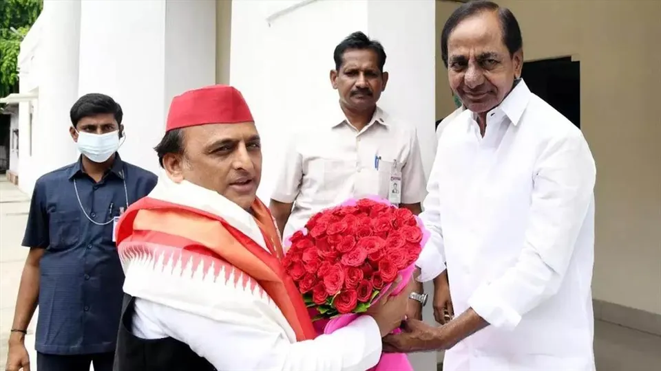 অখিলেশের সঙ্গে দেখা করলেন কেসিআর