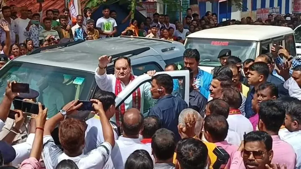 ত্রিপুরেশ্বরী মন্দিরে পুজো দিলেন জে পি নাড্ডা