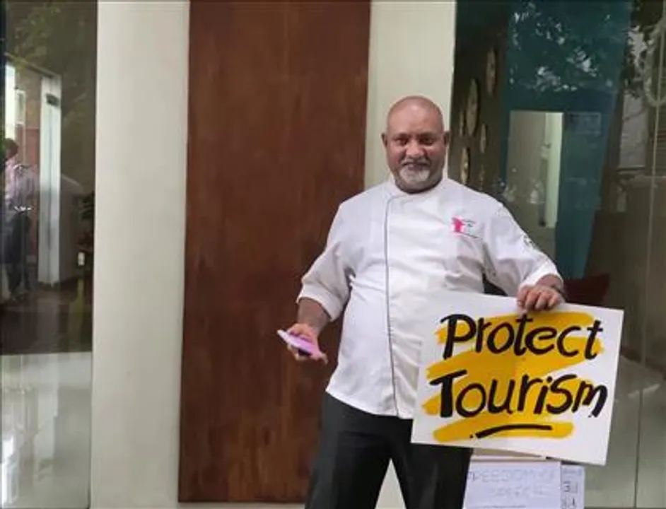 সঙ্কটের মাঝেই প্রতিবাদে শ্রীলঙ্কার শেফস গিল্ডের সদস্যরা