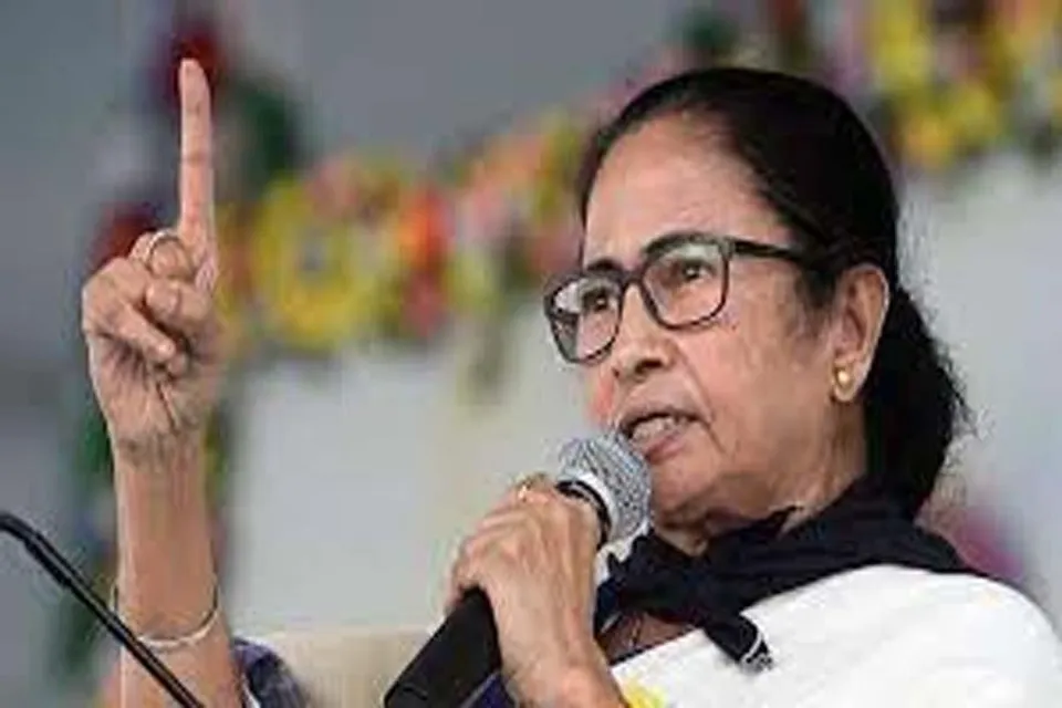 শিয়ালদহ মেট্রো স্টেশন উদ্বোধন, রাজনৈতিক তর্জা বাড়িয়ে উত্তরবঙ্গ সফরেই মুখ্যমন্ত্রী