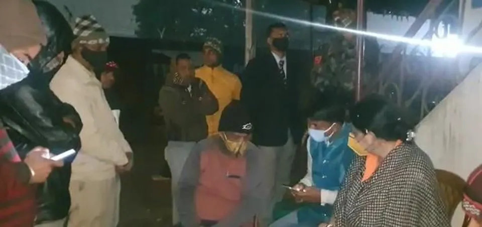 নিহত রেল কর্মীর বাড়িতে  আসানসোল দক্ষিণের বিধায়ক