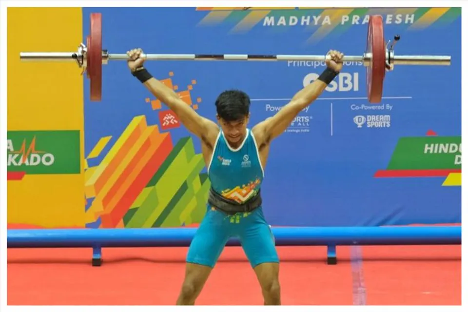 ওয়েটলিফটিং-এ তৈরি হল জাতীয় রেকর্ড