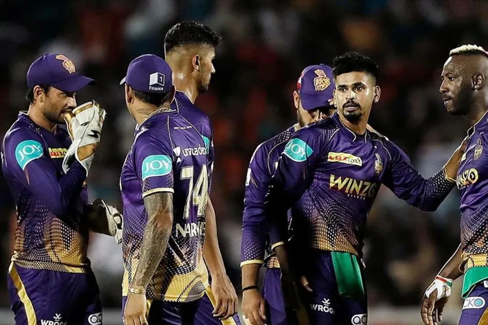 KKR প্রসঙ্গে মুখ্যমন্ত্রীর সঙ্গে কথা বলবেন মনোজ