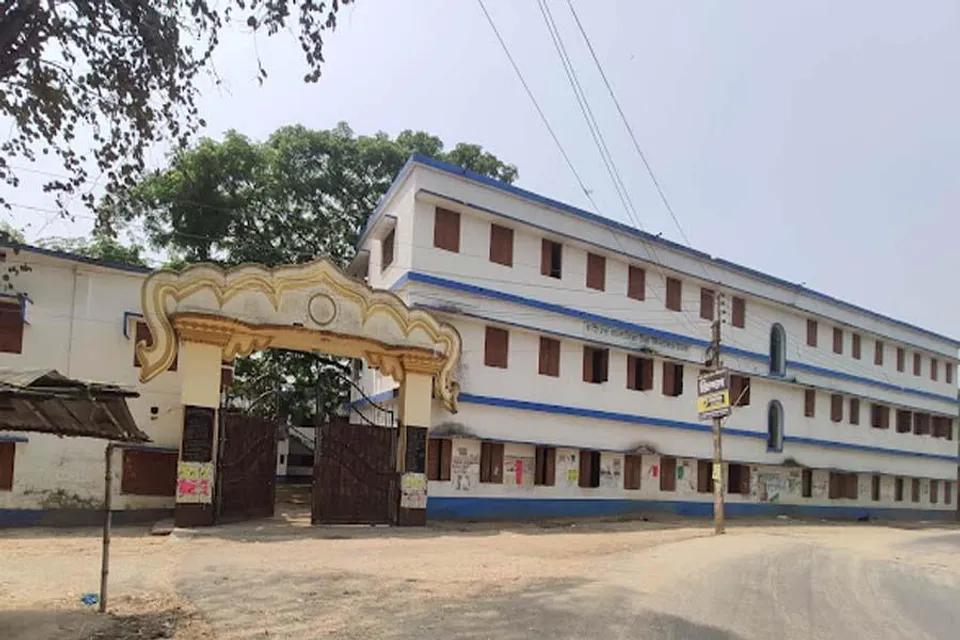 ফের প্রশ্নপত্র বিভ্রাট, বাক্স খুলতেই চোখ কপালে পরীক্ষকের