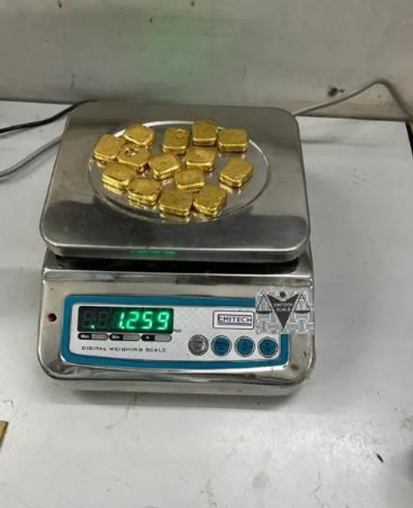 ২৮ টি স্বর্ণের বার বাজেয়াপ্ত করল কাস্টমস