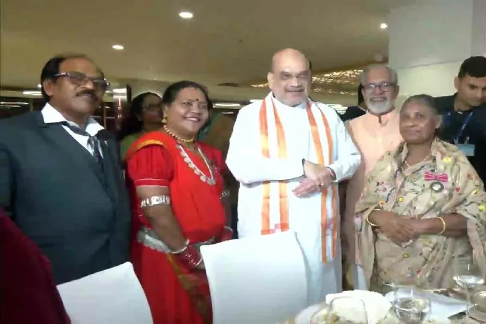 পদ্ম পুরস্কারপ্রাপ্তদের জন্য বিশেষ নৈশভোজ- দেখুন ভিডিও