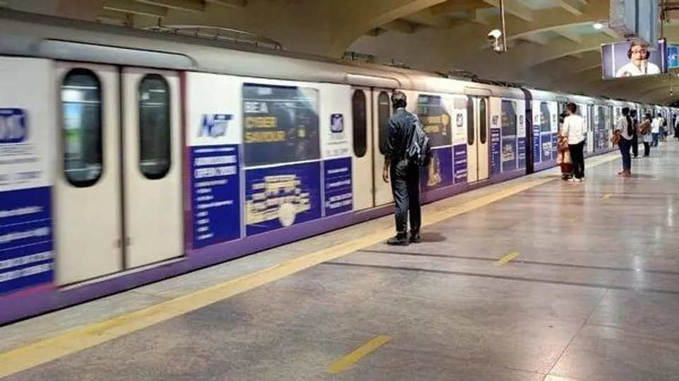 ফের ব্যাহত মেট্রো পরিষেবা