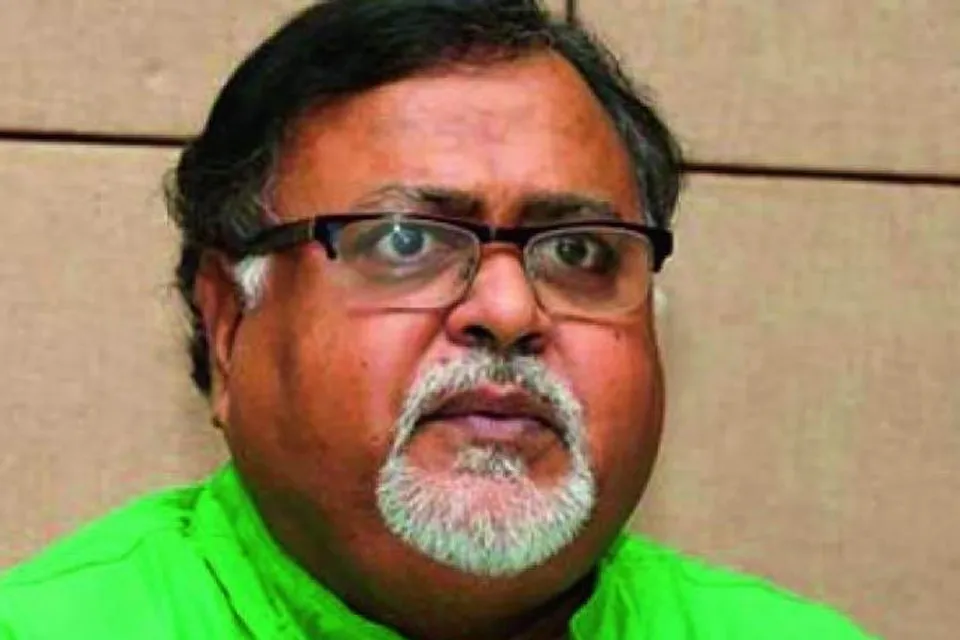 শুধু শিক্ষক নিয়োগ দুর্নীতি মামলাই নয়, গ্রুপ ডি-তেও জড়িত পার্থ চট্টোপাধ্যায়!