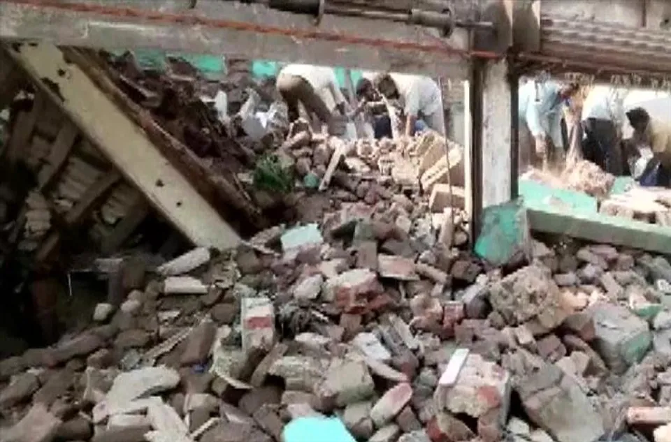 অমরাবতীতে বাড়ি ভেঙে মৃত কমপক্ষে ৫