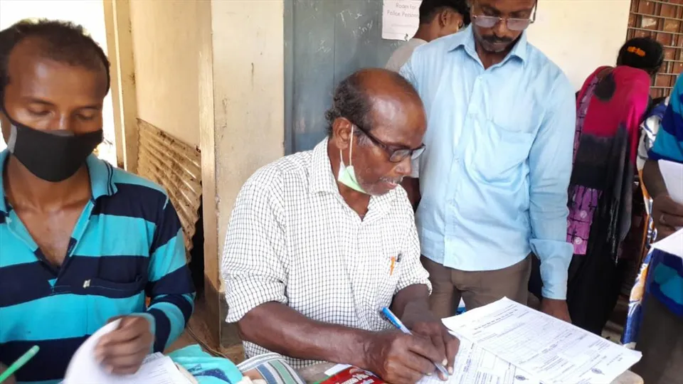 কেশিয়াড়ীতে দুয়ারে সরকার শিবিরে সহায়তা করতে হাজির বিজেপি