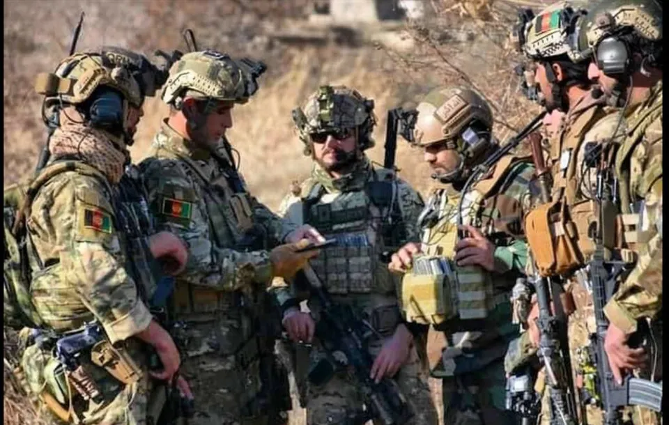 মার্কিন সেনাদের কাজের পারদর্শিতার প্রশংসা করে মৃতদের স্মরন করা হচ্ছে