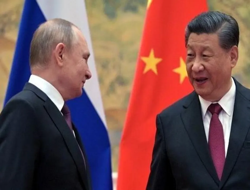 সস্তায় তেল কেনার জন্য নিষেধাজ্ঞা-আক্রান্ত রাশিয়ার দুর্বলতা ব্যবহার করছে চীন