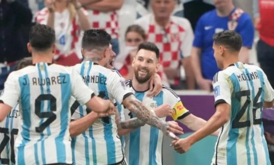 বাতিস্তুতার রেকর্ড ভাঙলেন মেসি