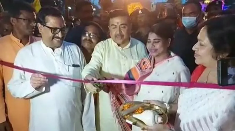 মেদিনীপুরের দুর্গাপূজা উদ্বোধনে প্রাক্তন পুলিশ সুপার ভারতী ঘোষ ও বিরোধী দলনেতা শুভেন্দু অধিকারী