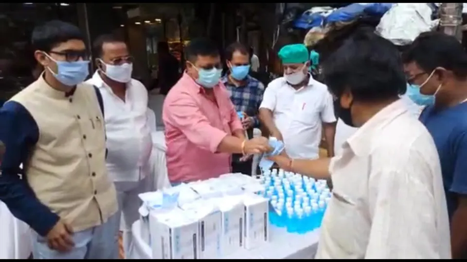 বাজার থেকে সংক্রমণ ছড়ানো রুখতে তৎপর প্রশাসন